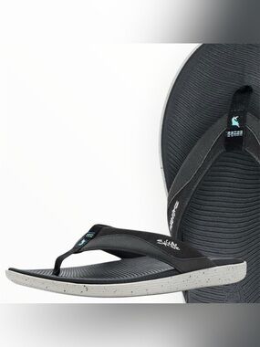 Salt Life Men’s Saltwater Flip Flop Sandals Black Size 9 NWT Comfort